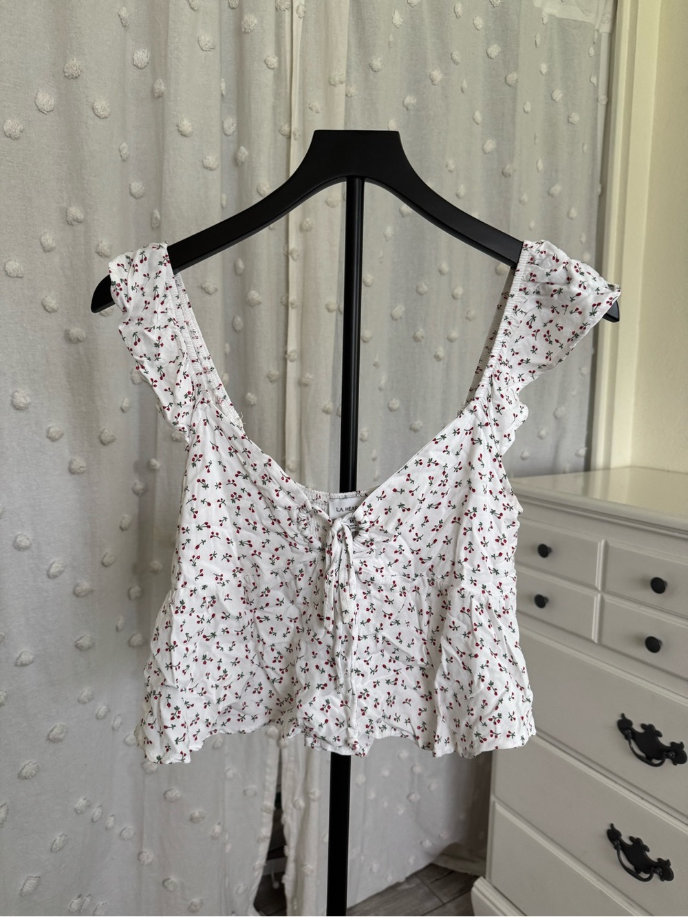 La Hearts White Floral Tie-Front Ruffle Camisole